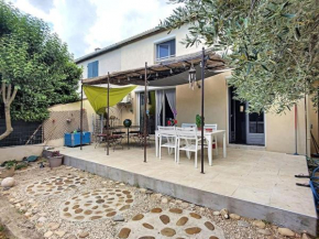 maison 3 chambres piscine près Avignon 6 jours minimum DU SAMEDI AU VENDREDI